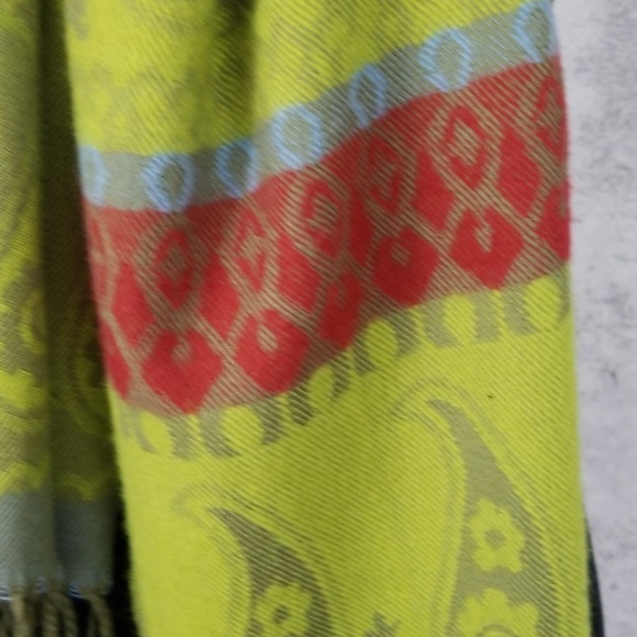 COZY Scarf - Picture 3 of 7